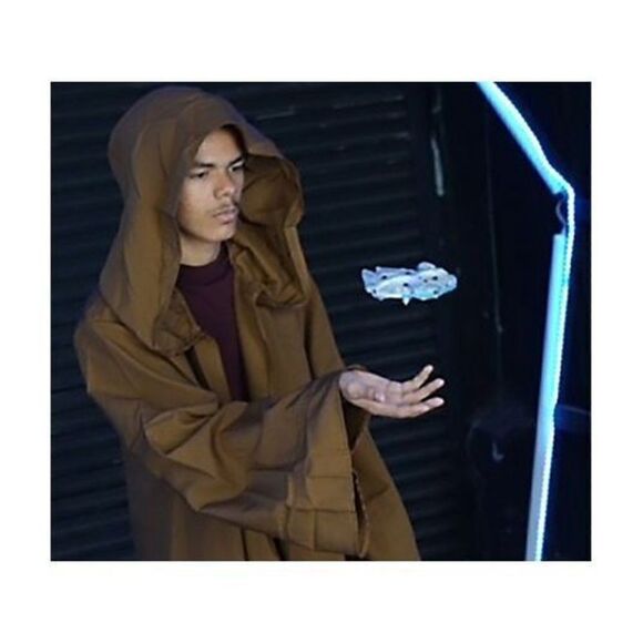 Star Wars Disney Millennium Falcon Motion Sensing Drone Quadcopter World Tech - Picture 9 of 12